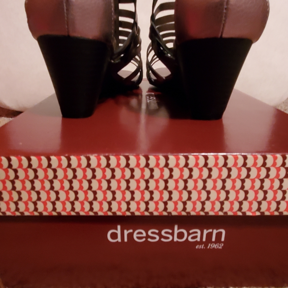 Sandals - Picture 4 of 4